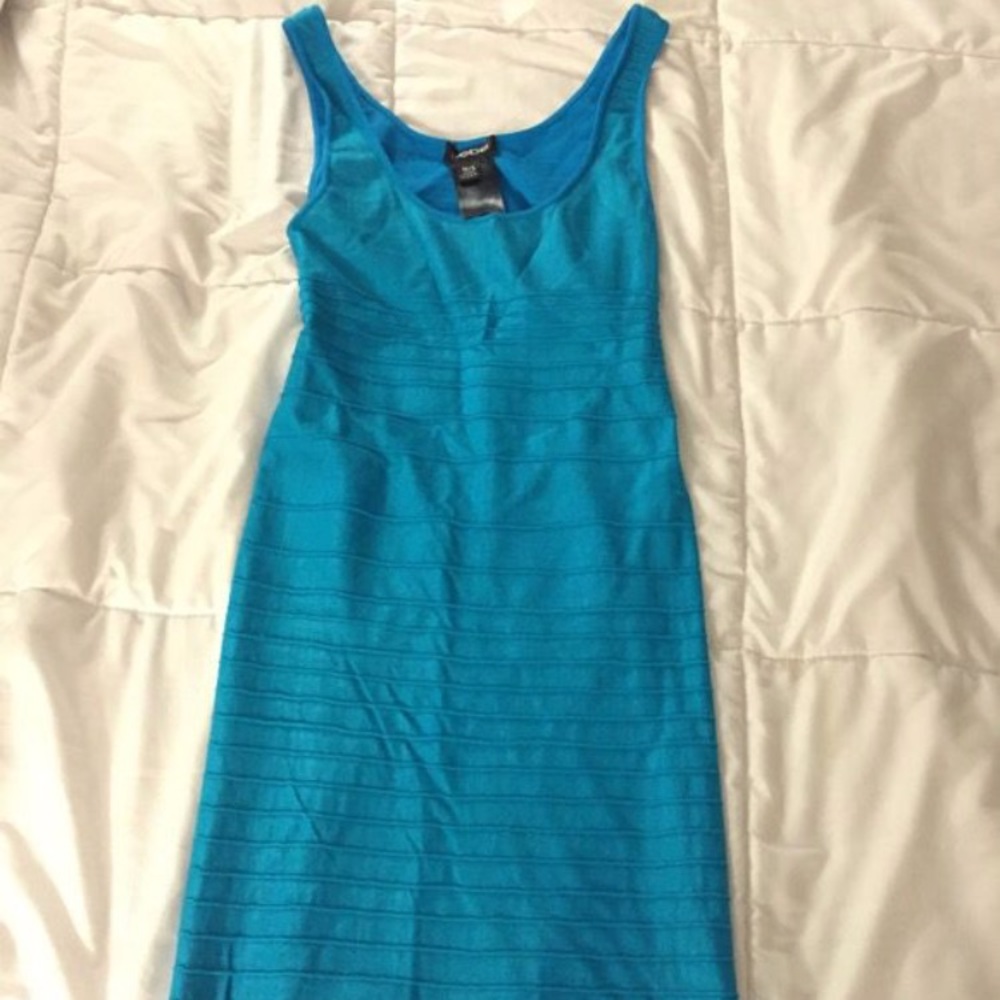 Bebe dress size M/L